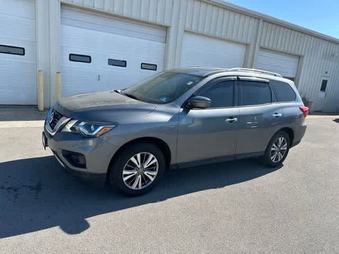 Used 2020 Nissan Pathfinder SV AWD/4WD image 15