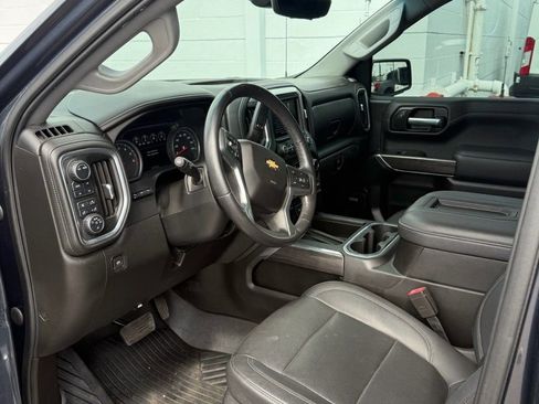 Used 2021 Chevrolet Silverado 1500 LTZ w/ LTZ Premium Package AWD/4WD image 7