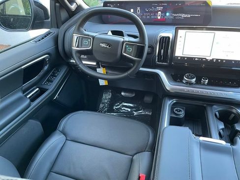 New 2026 Ford Expedition Max Platinum w/ Stealth Appearance Package AWD/4WD image 12