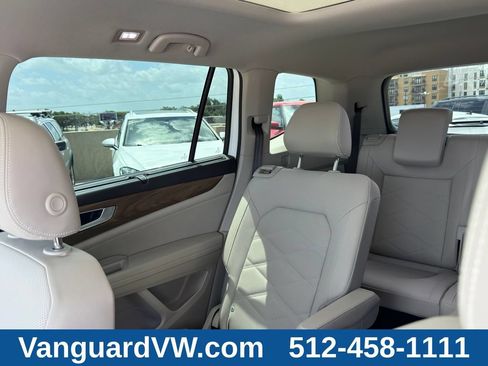 Used 2025 Volkswagen Atlas SE w/ Panoramic Sunroof Package FWD image 15