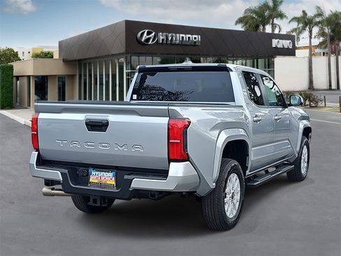 Used 2025 Toyota Tacoma SR5 image 3