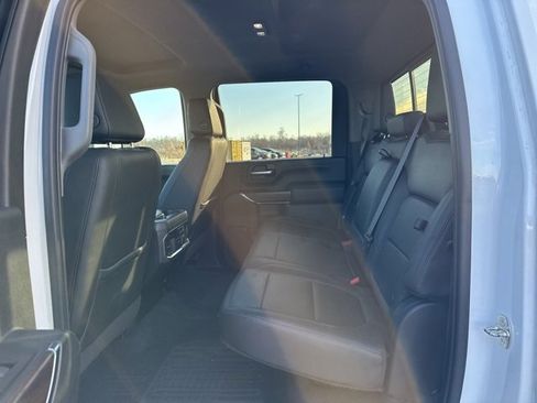 Used 2020 GMC Sierra 3500 SLT w/ SLT Convenience Package image 9