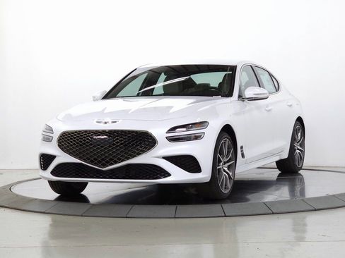 Used 2026 Genesis G70 2.5T image 3