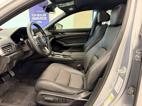 Used 2020 Honda Accord Sport image 15