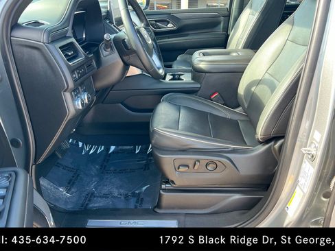 Used 2023 GMC Yukon XL SLT AWD/4WD image 17