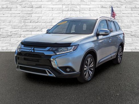 Used 2019 Mitsubishi Outlander SEL image 2