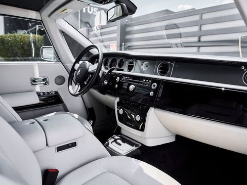 Used 2009 Rolls-Royce Phantom Coupe RWD image 37