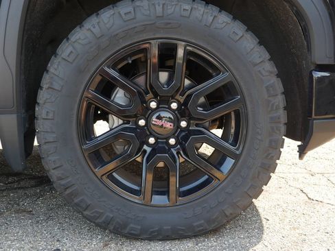 Used 2022 GMC Sierra 1500 Elevation w/ Elevation Premium Package AWD/4WD image 8