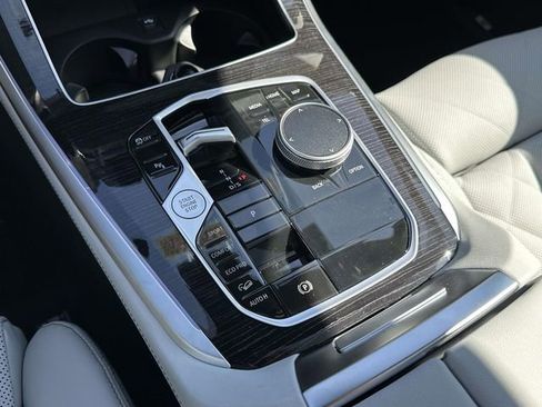 New 2026 BMW X5 xDrive40i AWD/4WD image 17