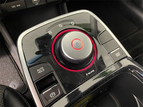 Used 2019 Kia Niro EX w/ Cold Weather Package 2.0 image 9