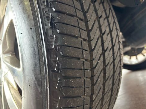 Used 2017 Cadillac Escalade ESV Luxury image 27