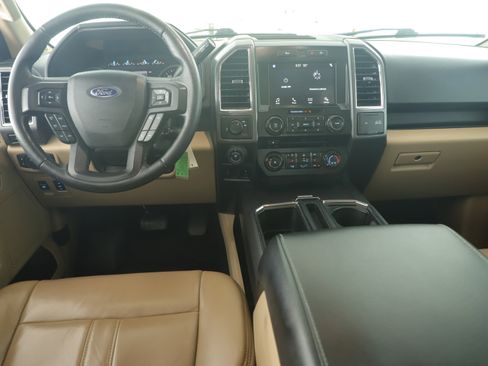 Used 2016 Ford F150 XLT w/ Equipment Group 302A Luxury image 18