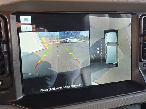 Used 2022 Ford Bronco Badlands image 18