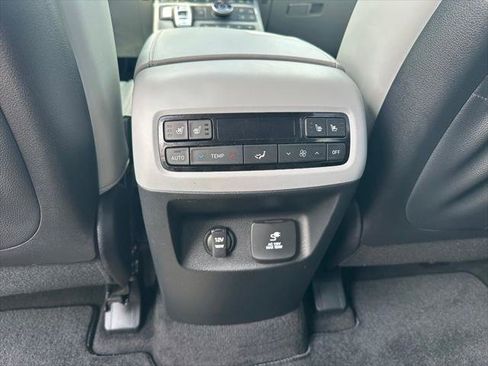 Used 2023 Hyundai Palisade SEL w/ Premium Package AWD/4WD image 22
