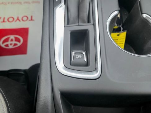 Used 2024 Chevrolet Equinox LS FWD image 25