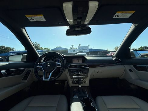 Used 2014 Mercedes-Benz C 300 4MATIC Sedan image 19