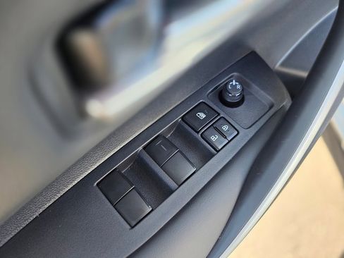 Used 2024 Toyota Corolla SE image 18