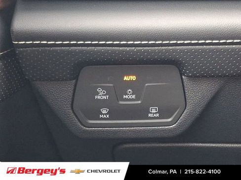 Used 2025 Volkswagen Atlas SE AWD/4WD image 27