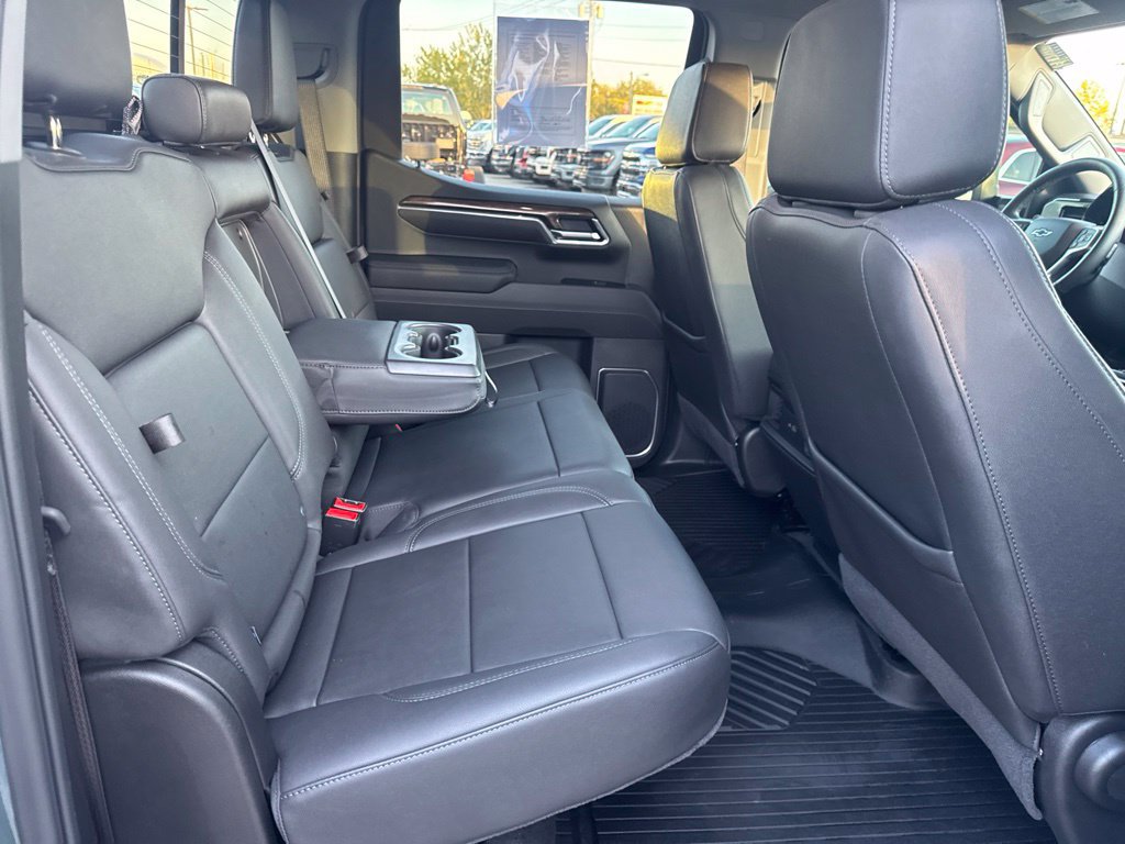 Used 2025 Chevrolet Silverado 1500 LT Trail Boss w/ Convenience Package II AWD/4WD image 41