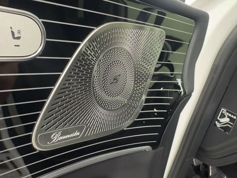 Used 2024 Mercedes-Benz GLS 580 4MATIC image 7