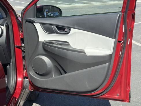 Used 2023 Hyundai Kona SEL image 30