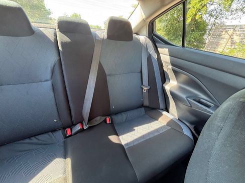 Used 2025 Nissan Versa SV FWD image 31