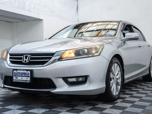 Used 2015 Honda Accord EX image 3
