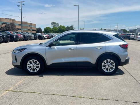 Used 2023 Ford Escape Active AWD/4WD image 5