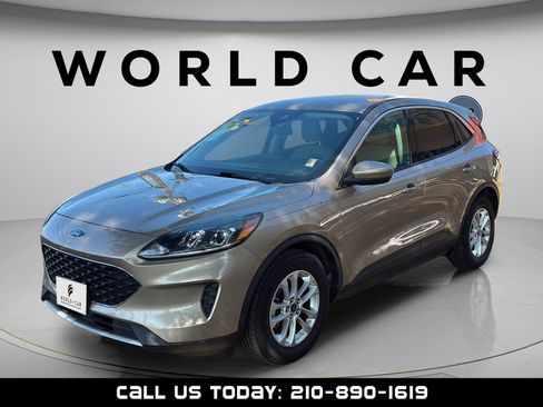 Used 2021 Ford Escape SE FWD image 15