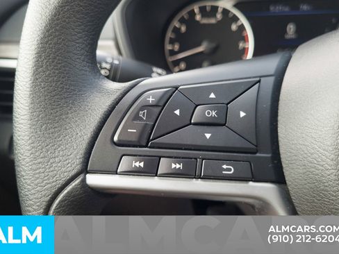 Used 2025 Nissan Altima 2.5 SV image 28