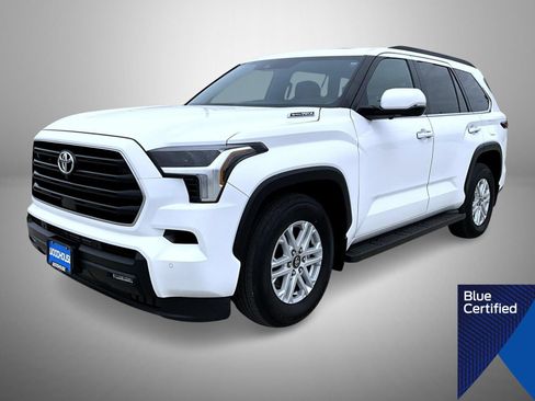 Used 2025 Toyota Sequoia SR5 AWD/4WD image 1