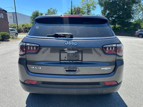 Used 2021 Jeep Compass Latitude w/ Sun and Sound Group AWD/4WD image 6