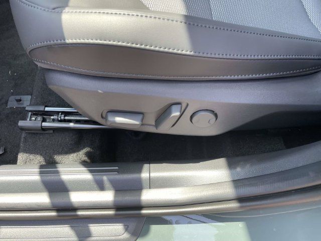 New 2026 Kia Niro EX FWD image 18