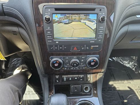 Used 2016 Chevrolet Traverse LTZ image 12