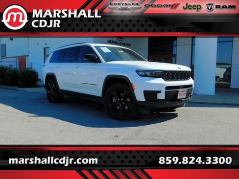 Used 2023 Jeep Grand Cherokee L Laredo image 1