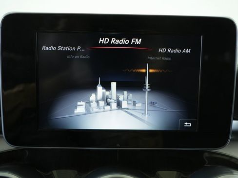 Used 2016 Mercedes-Benz C 300 4MATIC Sedan image 28