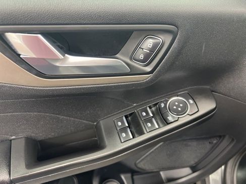 Used 2022 Ford Escape SEL image 13