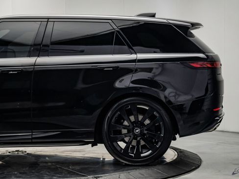 Used 2024 Land Rover Range Rover Sport Dynamic SE AWD/4WD image 8
