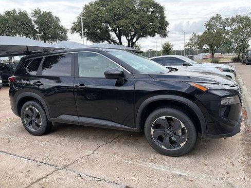 Certified 2024 Nissan Rogue SV FWD image 6