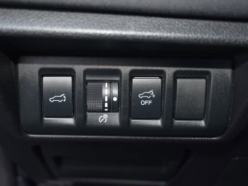 Used 2023 Subaru Outback Premium image 16