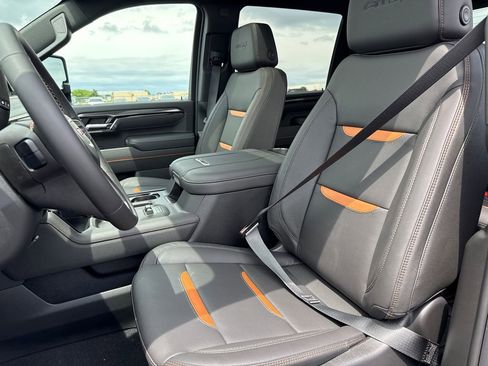 New 2026 GMC Sierra 2500 AT4 w/ AT4 Premium Plus Package AWD/4WD image 17