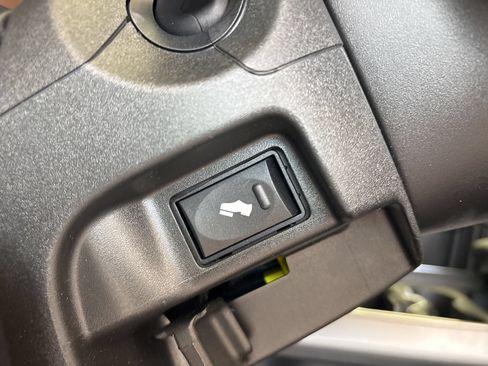 New 2026 RAM 3500 Laramie AWD/4WD image 14