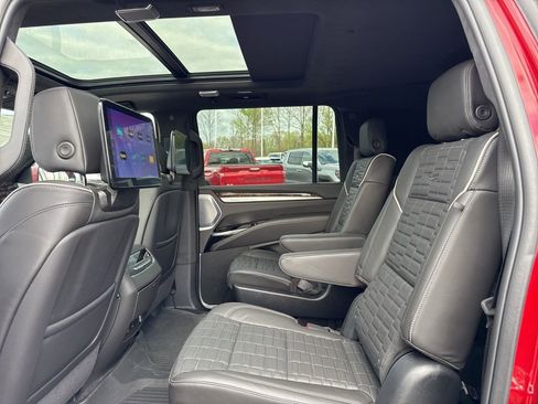 Used 2025 Cadillac Escalade ESV Sport Platinum w/ LPO, Floor Liner Package image 13