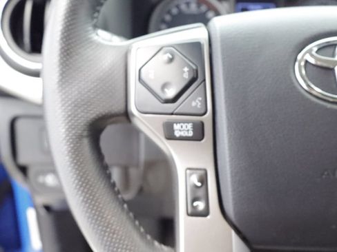 Used 2020 Toyota Tacoma SR5 AWD/4WD image 20