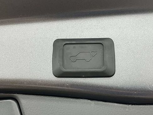 Used 2025 Toyota RAV4 XLE w/ Convenience Package AWD/4WD image 26