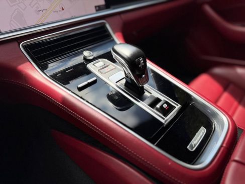 Used 2019 Porsche Panamera GTS AWD/4WD image 22