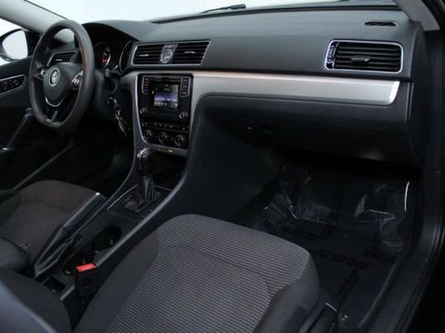 Used 2016 Volkswagen Passat 1.8T S image 20