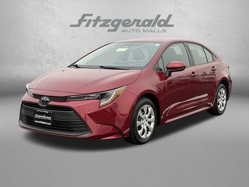 Used 2025 Toyota Corolla LE FWD image 2