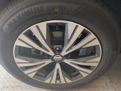 Used 2021 Nissan Rogue SV AWD/4WD image 31