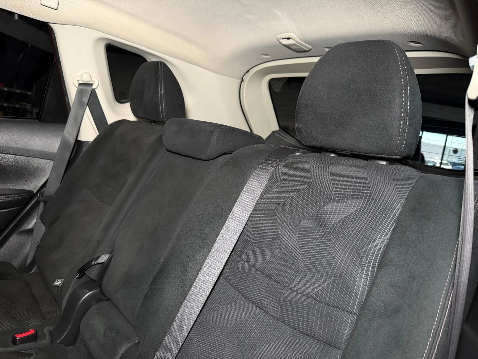 Used 2016 Nissan Rogue S FWD image 19